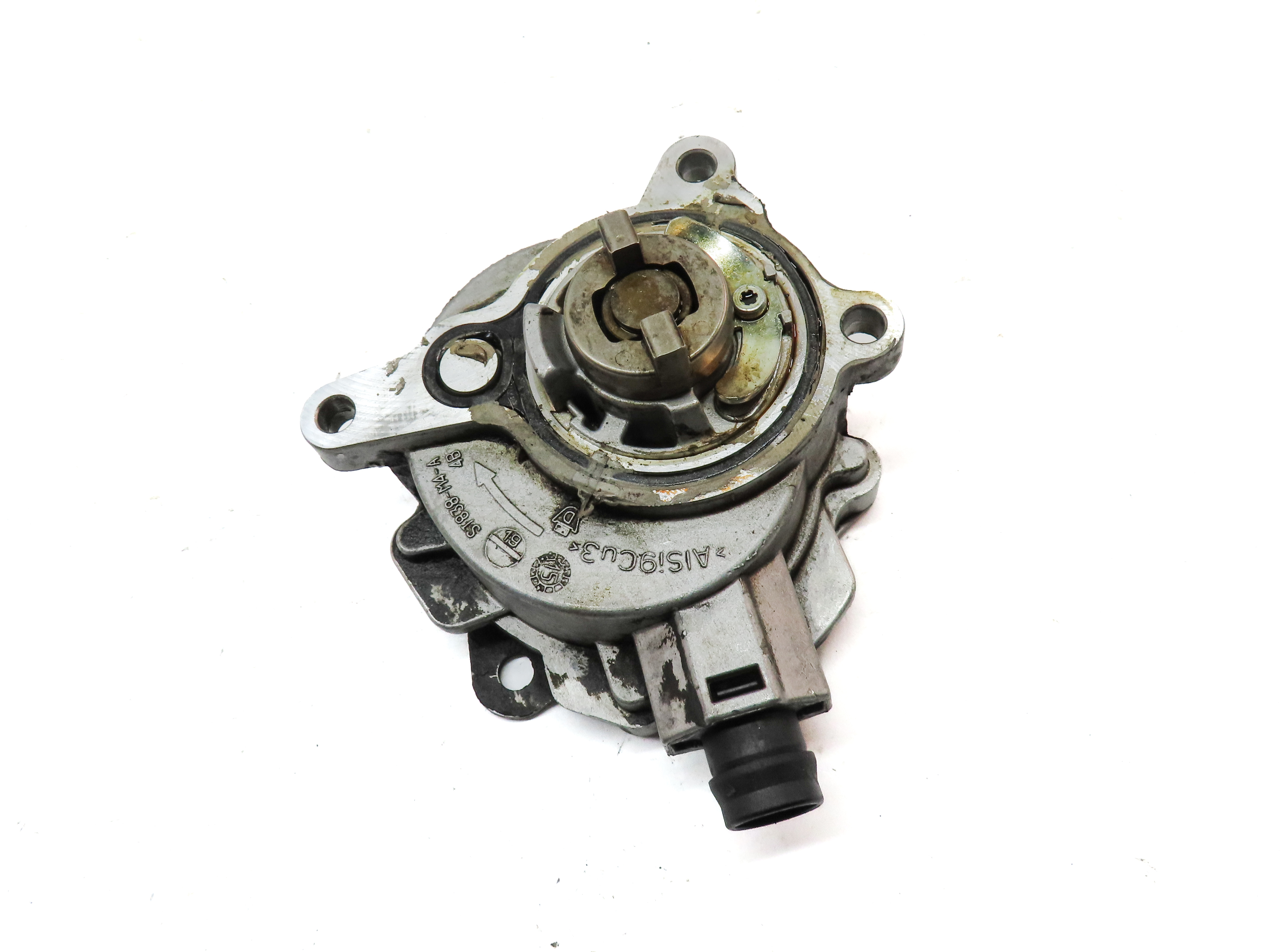 12-17 JAGUAR XE XF / RANGE ROVER EVOQUE DISCOVERY LR2 - 2.0L BRAKE VACUUM PUMP — exact item pictured